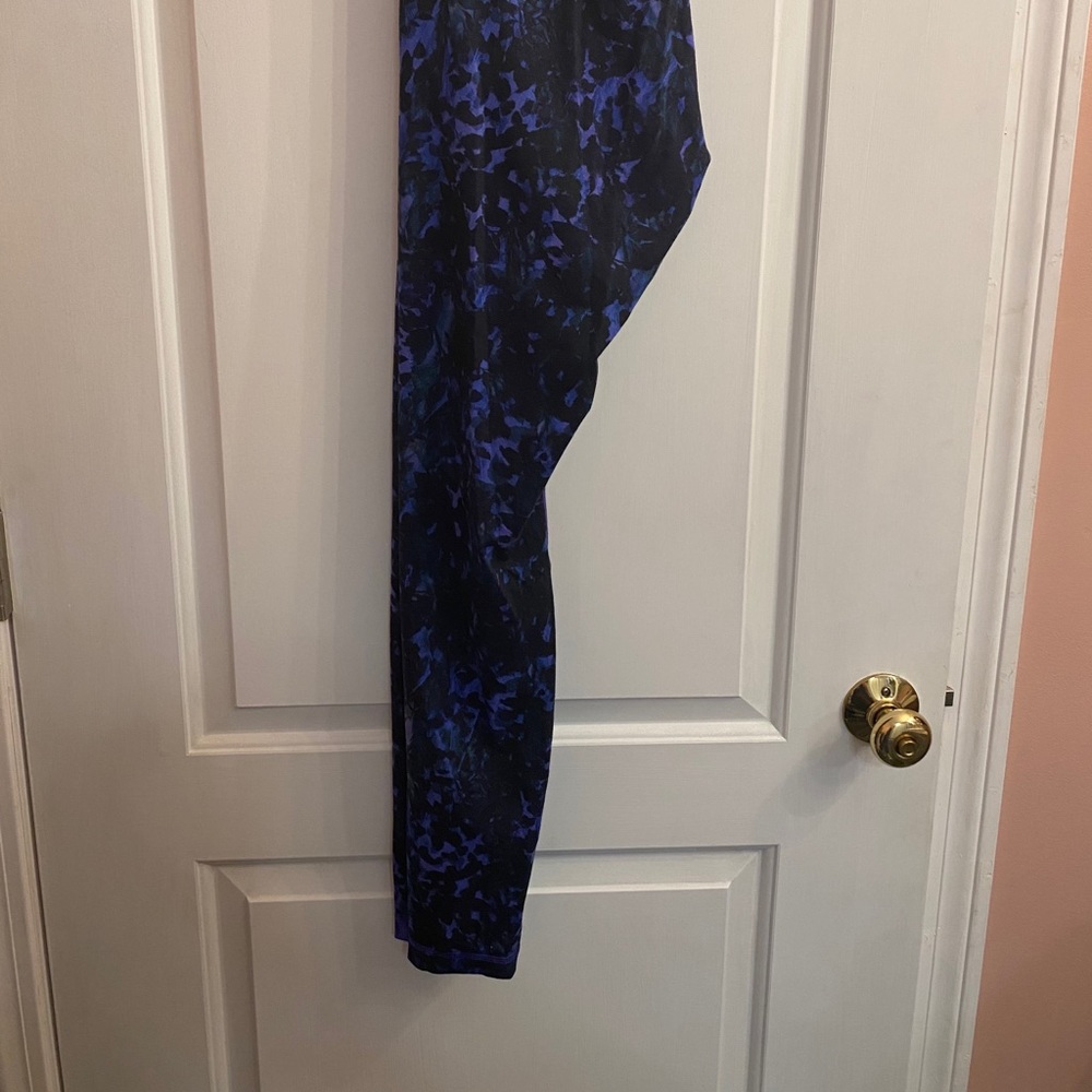 LULULEMONS ATHLETICA Leggings Size 8 - Picture 4 of 6